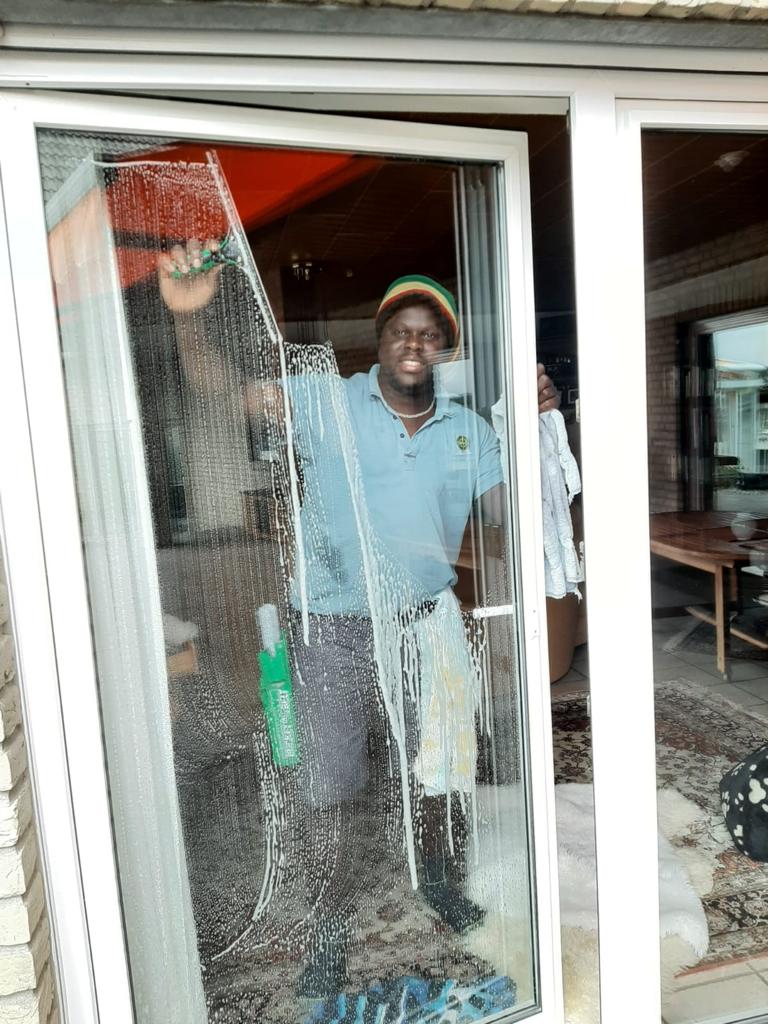 89080920-fe6a-412c-8324-c0682afa2853