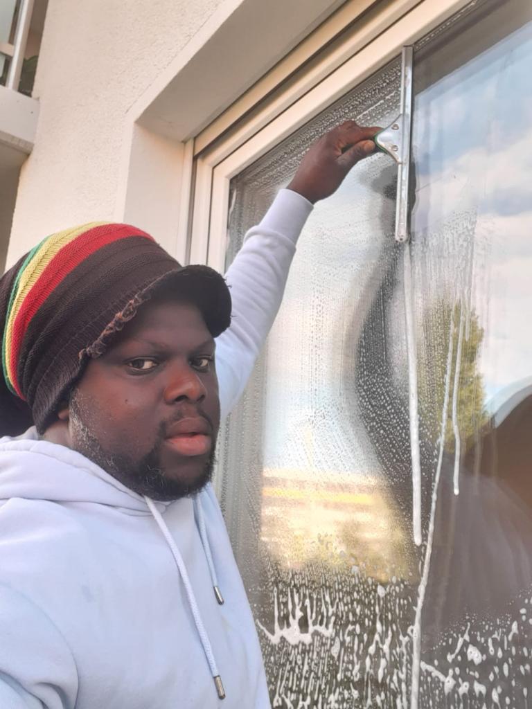 e9728c8f-e7e8-44d4-b399-fe9c41a40ff9